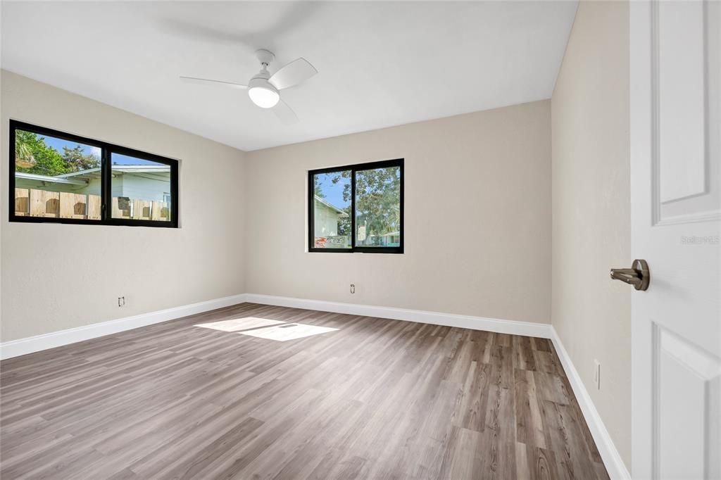 For Sale: $389,000 (3 beds, 2 baths, 1152 Square Feet)