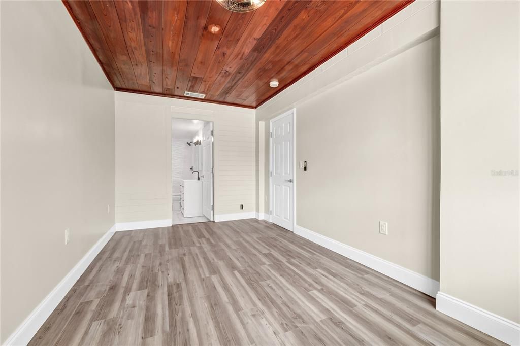 For Sale: $389,000 (3 beds, 2 baths, 1152 Square Feet)