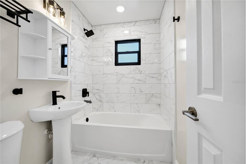 For Sale: $389,000 (3 beds, 2 baths, 1152 Square Feet)