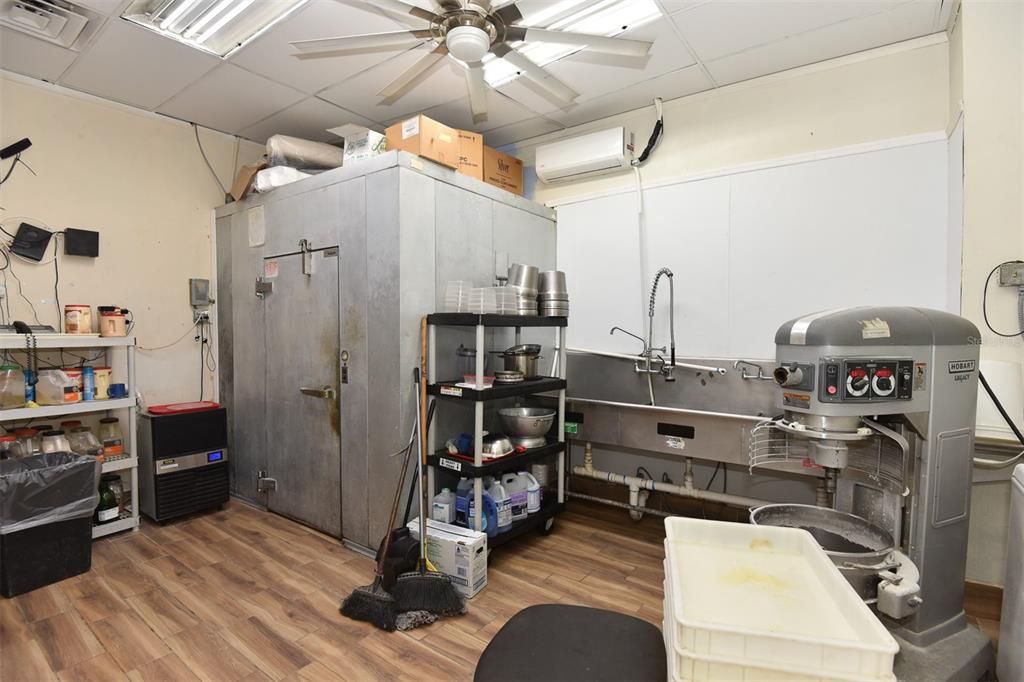 На продажу: $370,000 (0 спален, 0 ванн, 0 Квадратных фут)