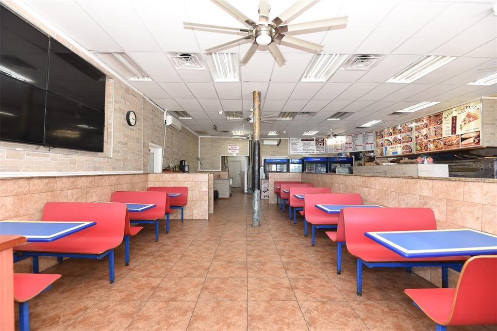 На продажу: $370,000 (0 спален, 0 ванн, 0 Квадратных фут)