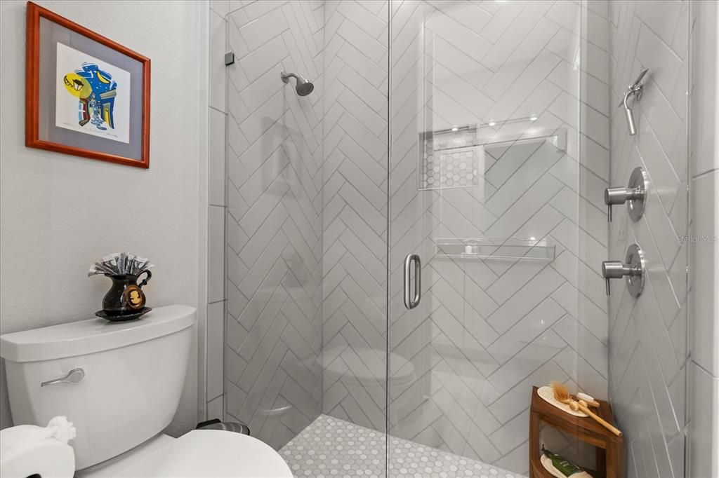 Active With Contract: $669,990 (3 beds, 2 baths, 1962 Square Feet)