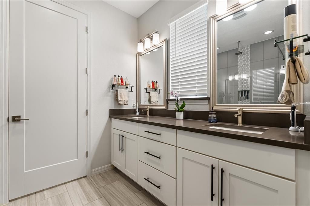 Active With Contract: $669,990 (3 beds, 2 baths, 1962 Square Feet)