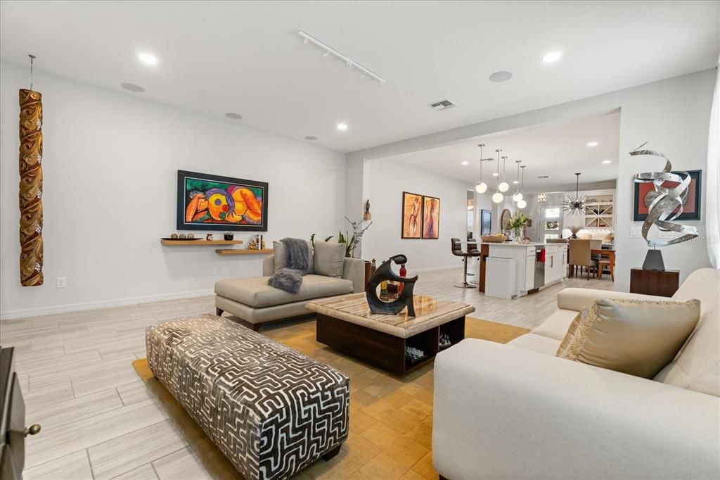 Active With Contract: $669,990 (3 beds, 2 baths, 1962 Square Feet)