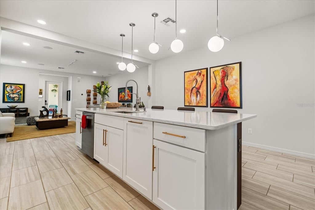 Active With Contract: $669,990 (3 beds, 2 baths, 1962 Square Feet)