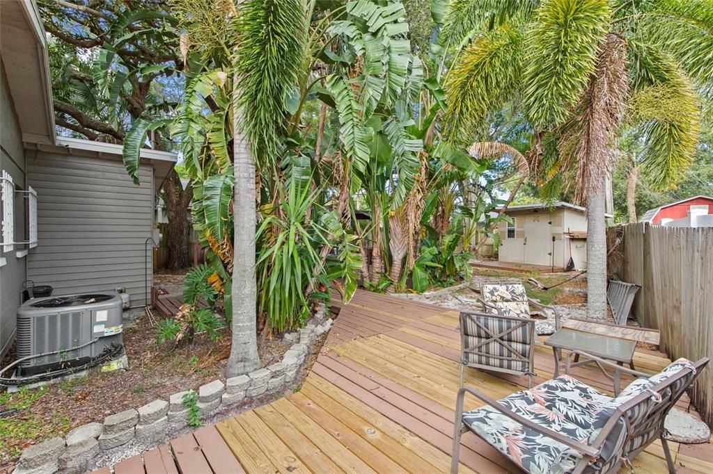 合同活跃: $225,000 (2 贝兹, 1 浴室, 780 平方英尺)