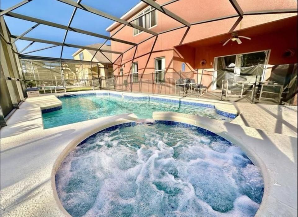 For Rent: $3,000 (5 beds, 4 baths, 2282 Square Feet)