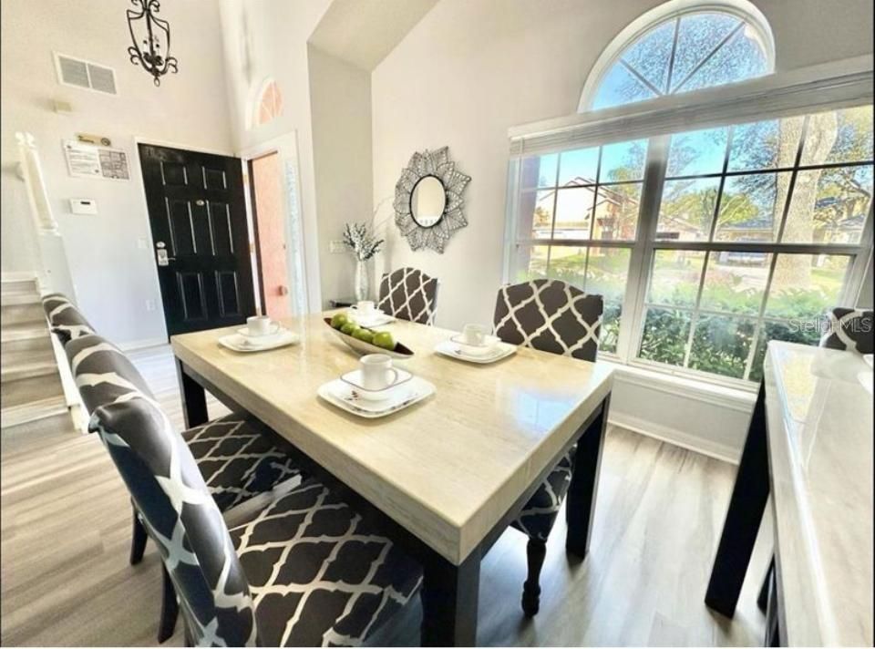 For Rent: $3,000 (5 beds, 4 baths, 2282 Square Feet)