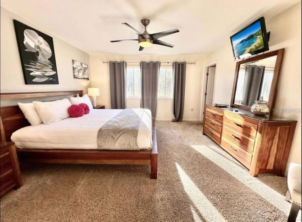 For Rent: $3,000 (5 beds, 4 baths, 2282 Square Feet)