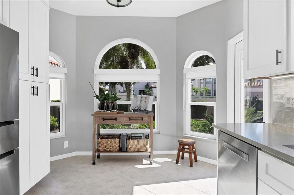 For Sale: $795,000 (3 beds, 3 baths, 2516 Square Feet)