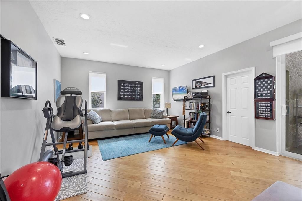 For Sale: $795,000 (3 beds, 3 baths, 2516 Square Feet)