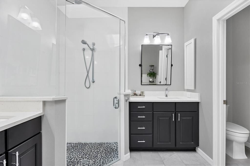 For Sale: $795,000 (3 beds, 3 baths, 2516 Square Feet)