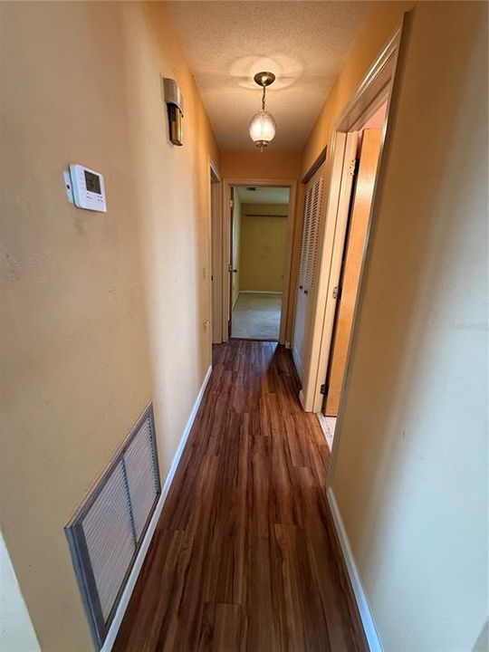 Active With Contract: $225,000 (2 beds, 2 baths, 1360 Square Feet)