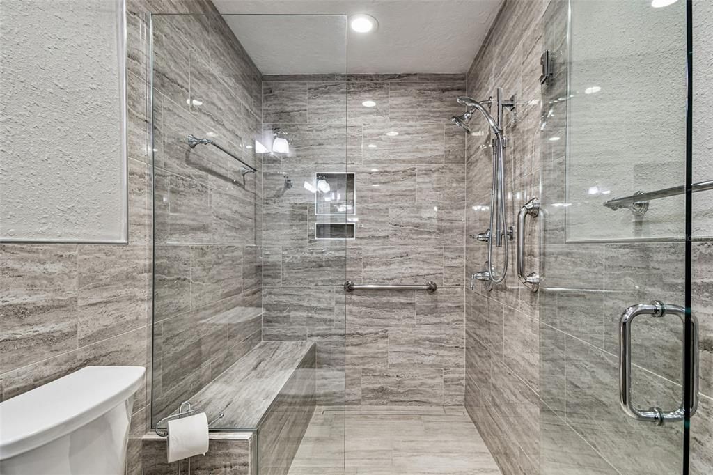 For Sale: $875,000 (3 beds, 3 baths, 3292 Square Feet)