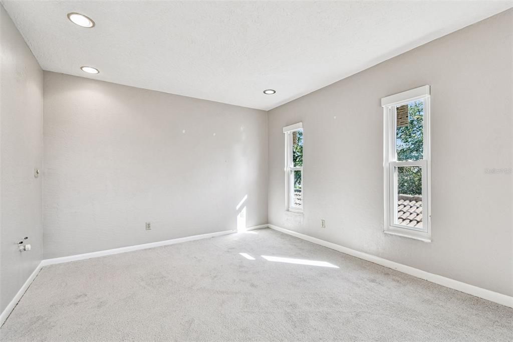 For Sale: $875,000 (3 beds, 3 baths, 3292 Square Feet)