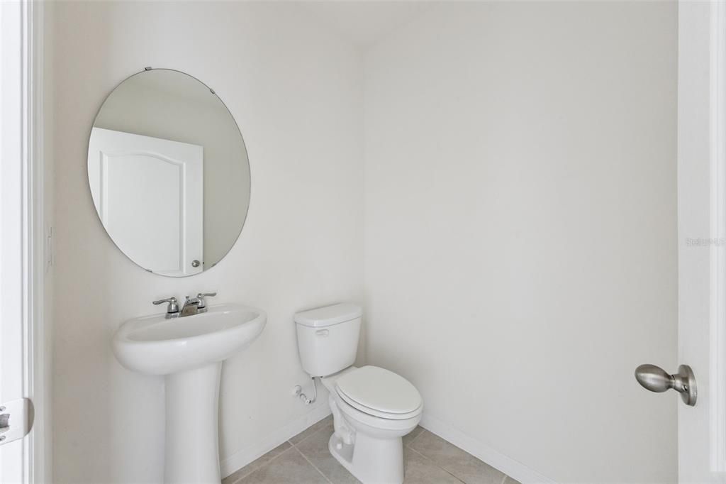 合同活跃: $435,000 (4 贝兹, 3 浴室, 2809 平方英尺)