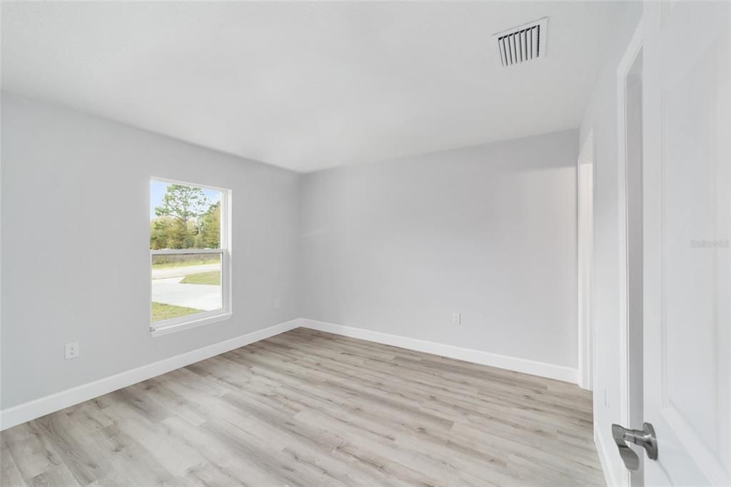 En Venta: $214,900 (3 camas, 2 baños, 1127 Pies cuadrados)