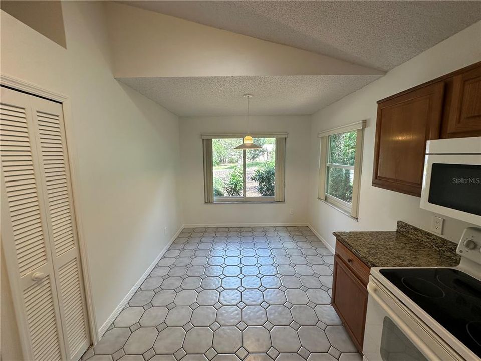 For Sale: $379,000 (3 beds, 2 baths, 1545 Square Feet)