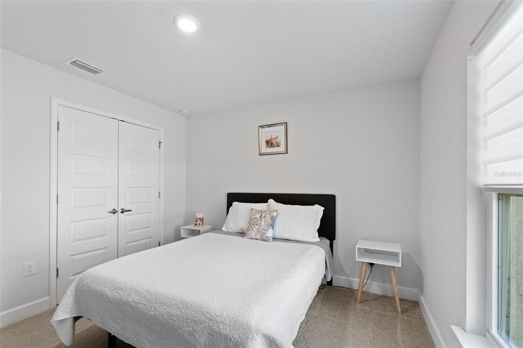 На продажу: $649,000 (4 спален, 2 ванн, 2331 Квадратных фут)