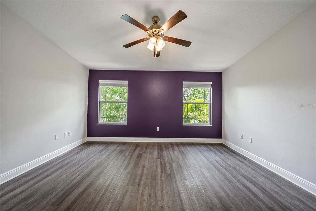 Activo con contrato: $2,200 (2 camas, 2 baños, 1400 Pies cuadrados)