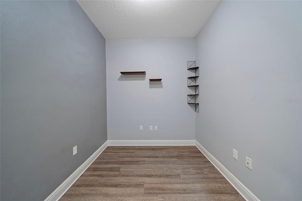 Activo con contrato: $2,200 (2 camas, 2 baños, 1400 Pies cuadrados)