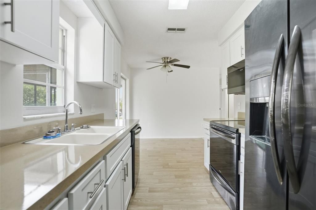 En Venta: $224,900 (2 camas, 1 baños, 924 Pies cuadrados)