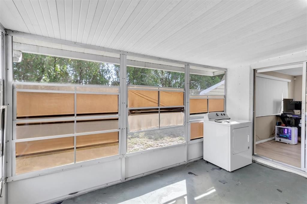 Active With Contract: $200,000 (2 beds, 1 baths, 1094 Square Feet)