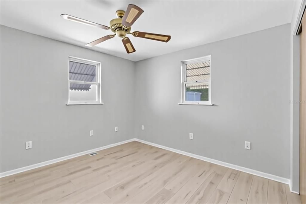 Active With Contract: $200,000 (2 beds, 1 baths, 1094 Square Feet)