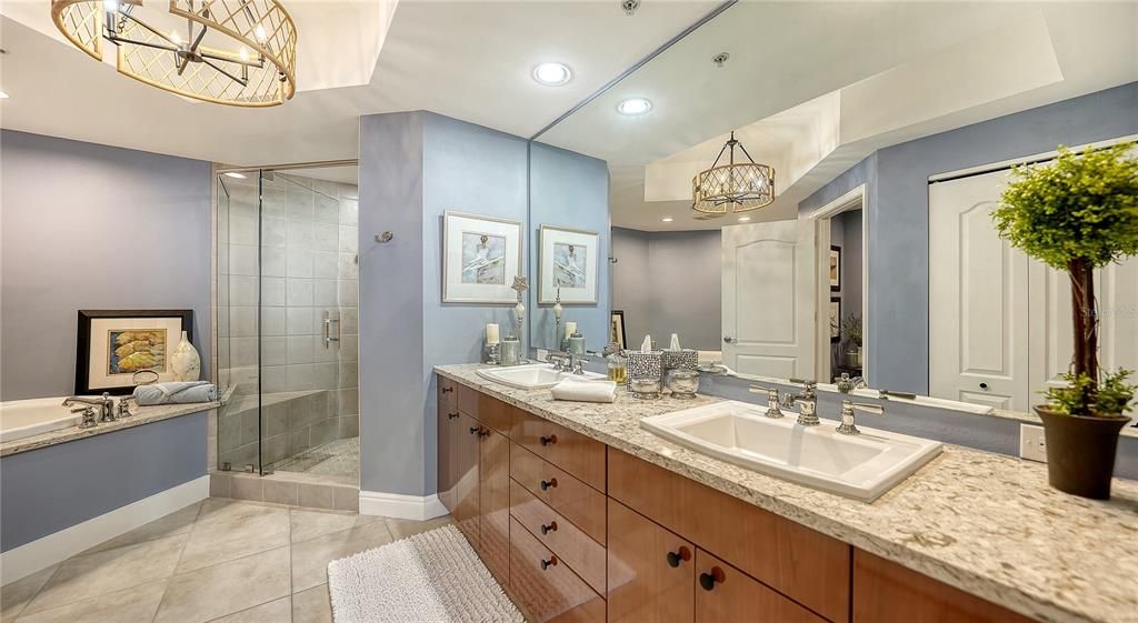 For Sale: $1,499,000 (2 beds, 2 baths, 1671 Square Feet)