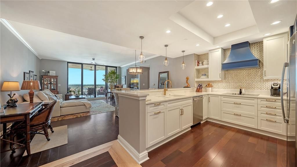 For Sale: $1,499,000 (2 beds, 2 baths, 1671 Square Feet)