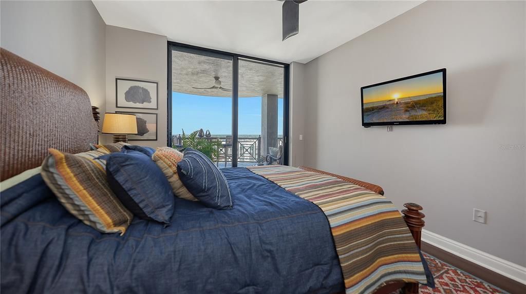 For Sale: $1,499,000 (2 beds, 2 baths, 1671 Square Feet)