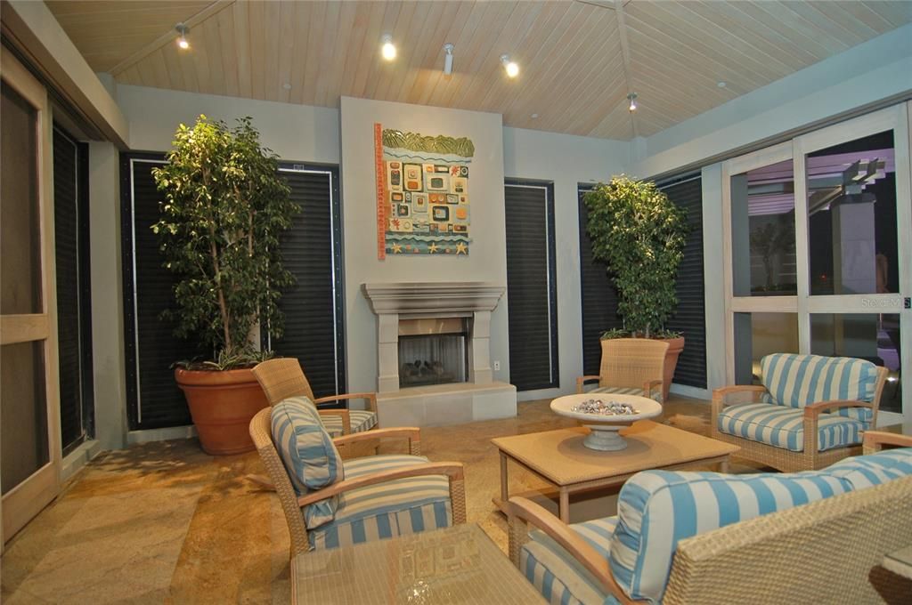 For Sale: $1,499,000 (2 beds, 2 baths, 1671 Square Feet)