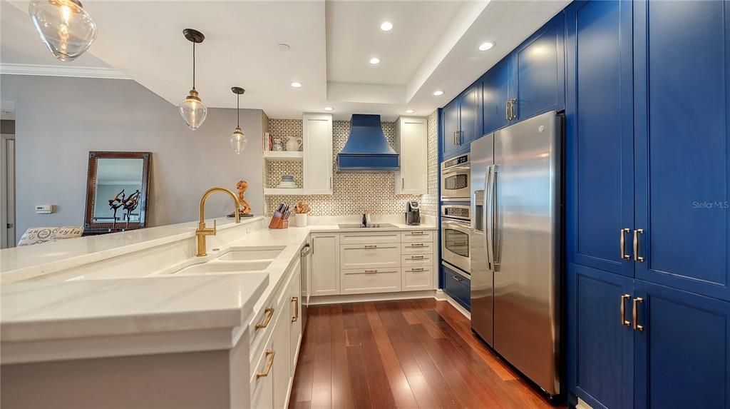 For Sale: $1,499,000 (2 beds, 2 baths, 1671 Square Feet)