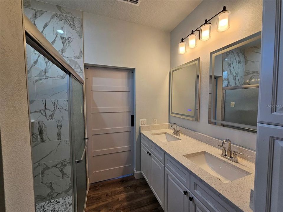 На продажу: $459,900 (4 спален, 3 ванн, 2020 Квадратных фут)