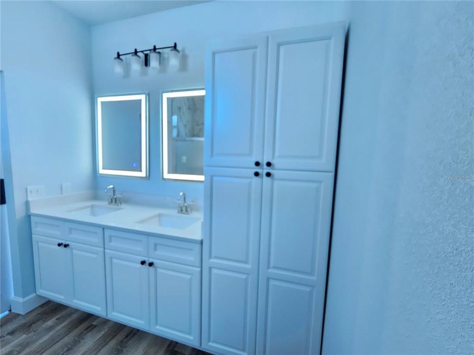 На продажу: $459,900 (4 спален, 3 ванн, 2020 Квадратных фут)