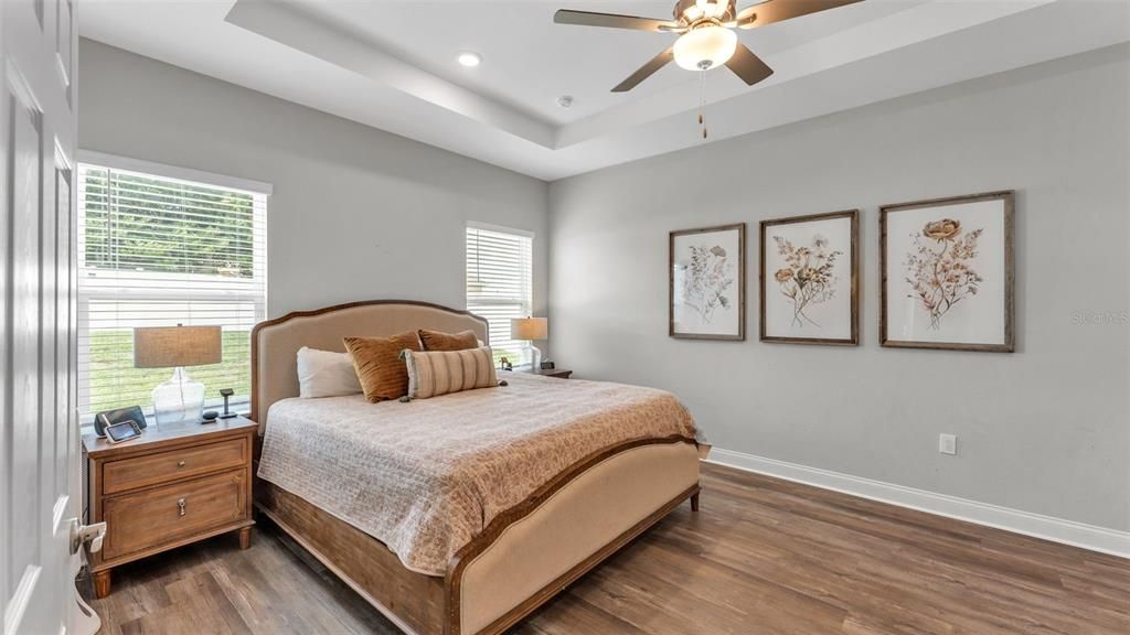 For Sale: $560,000 (4 beds, 3 baths, 2566 Square Feet)