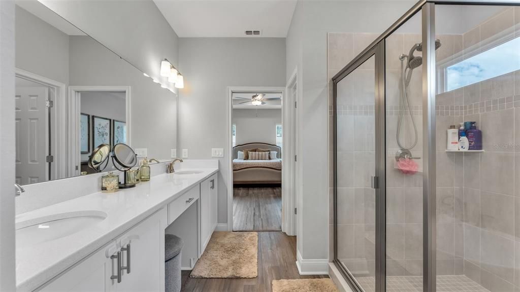 For Sale: $560,000 (4 beds, 3 baths, 2566 Square Feet)