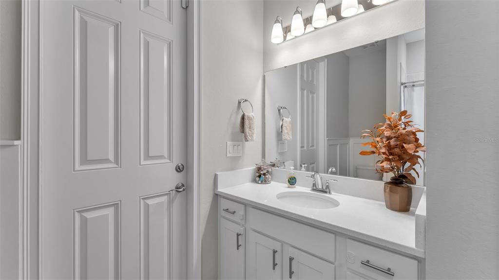 For Sale: $560,000 (4 beds, 3 baths, 2566 Square Feet)