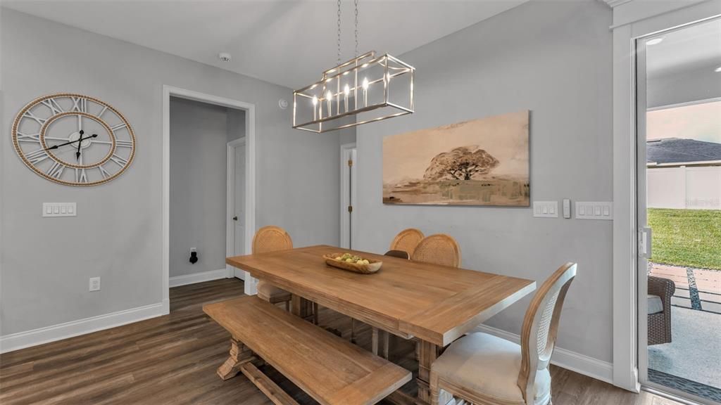 For Sale: $560,000 (4 beds, 3 baths, 2566 Square Feet)