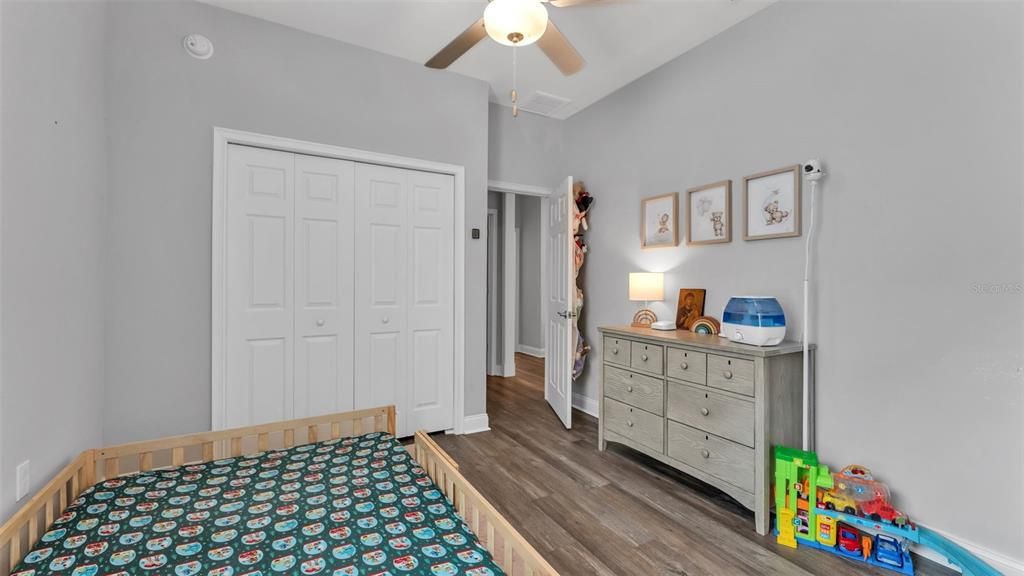 For Sale: $560,000 (4 beds, 3 baths, 2566 Square Feet)