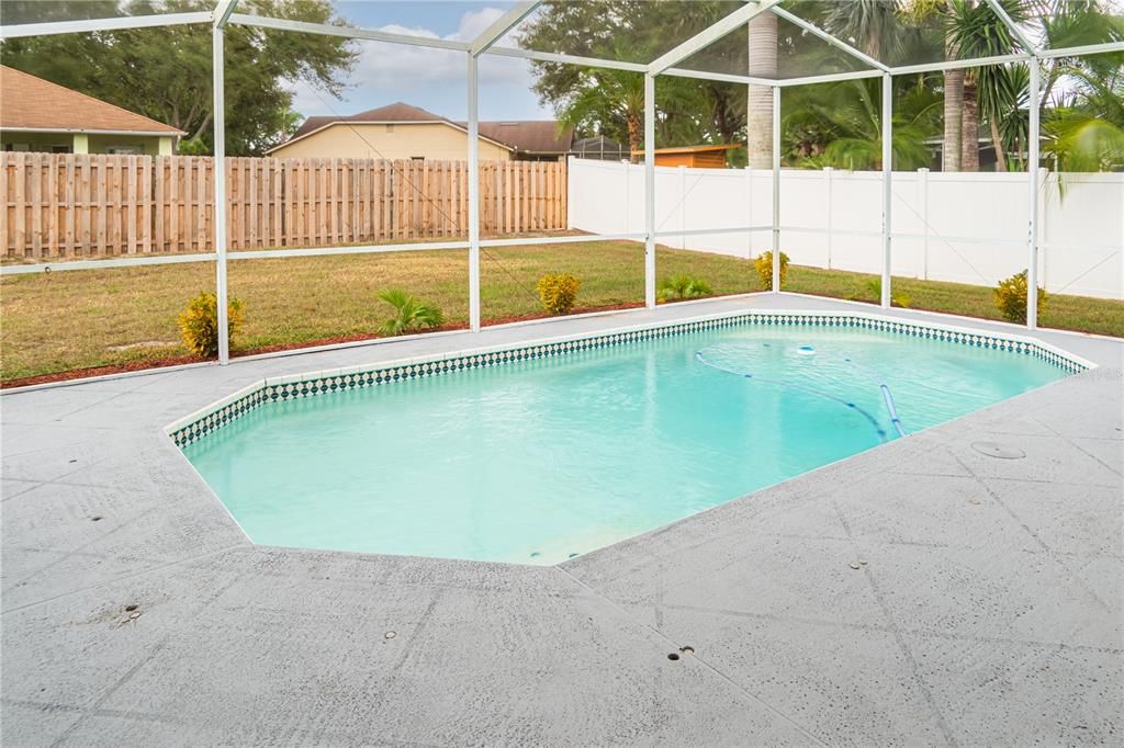 Active With Contract: $474,990 (4 beds, 2 baths, 2098 Square Feet)