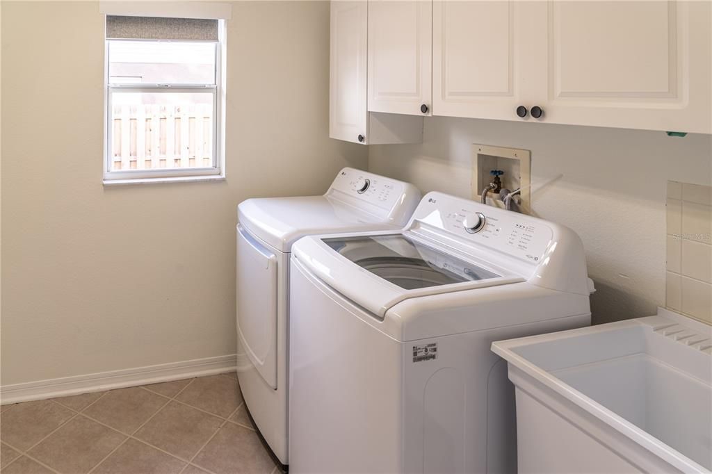 Active With Contract: $474,990 (4 beds, 2 baths, 2098 Square Feet)