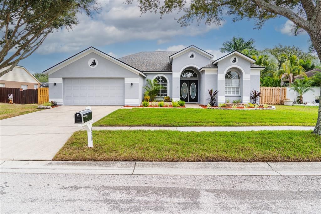 Active With Contract: $474,990 (4 beds, 2 baths, 2098 Square Feet)