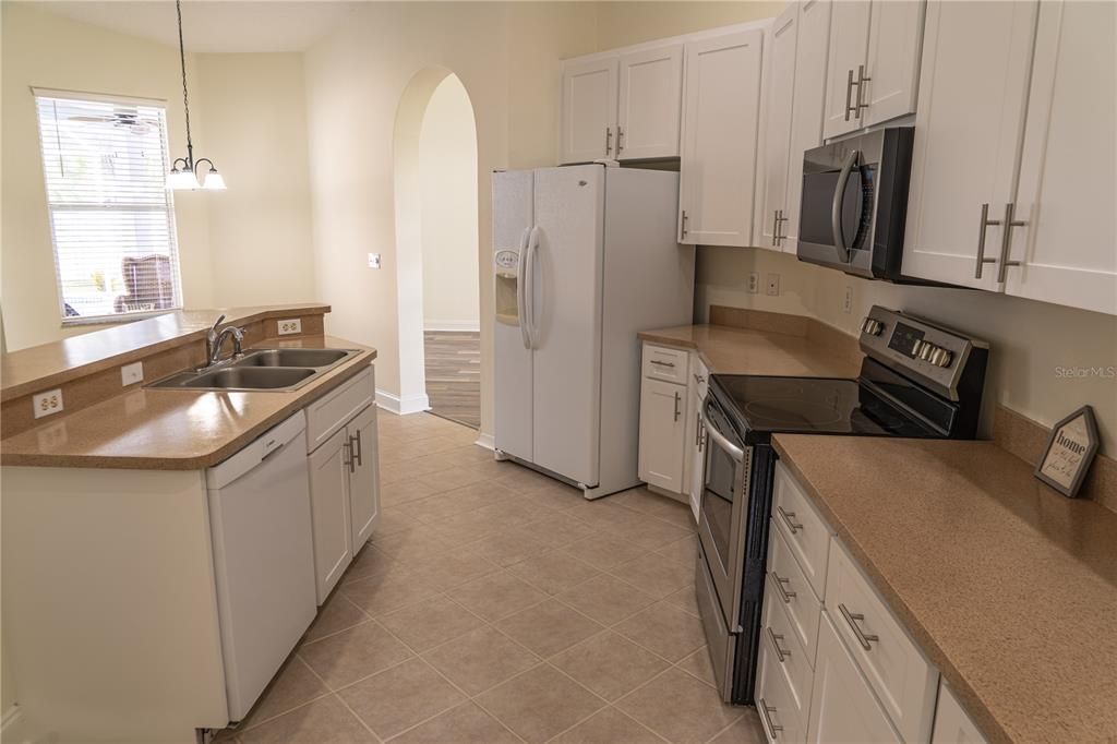 Active With Contract: $474,990 (4 beds, 2 baths, 2098 Square Feet)