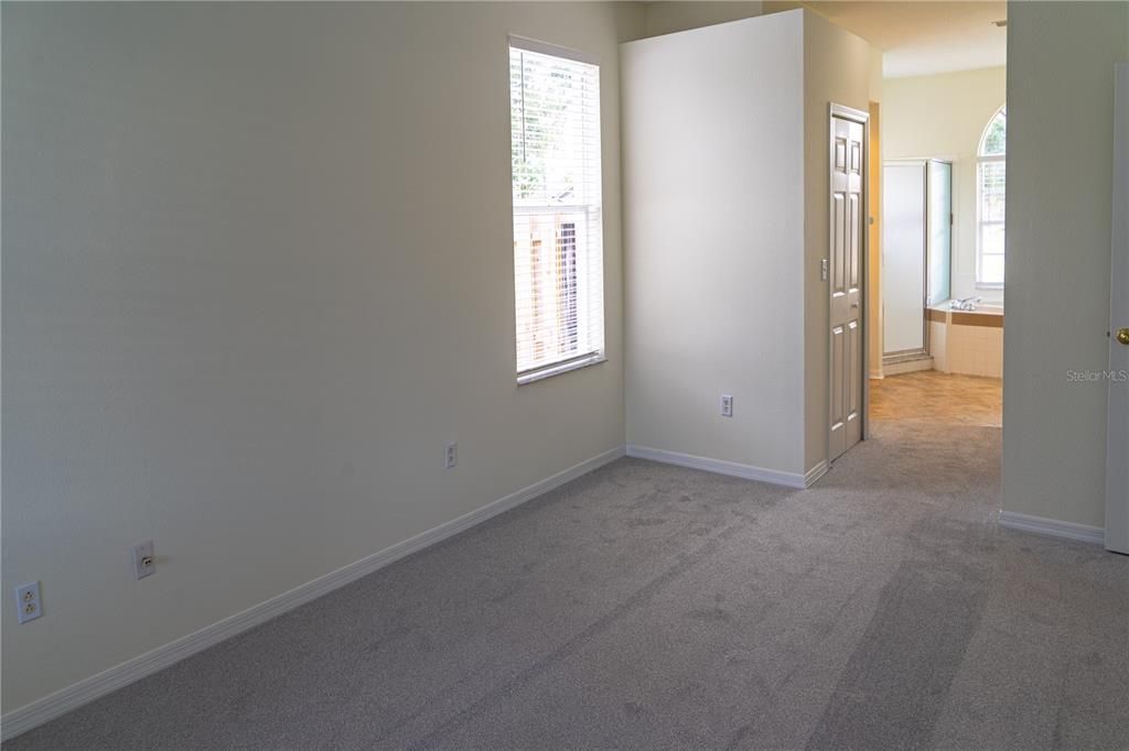 Active With Contract: $474,990 (4 beds, 2 baths, 2098 Square Feet)