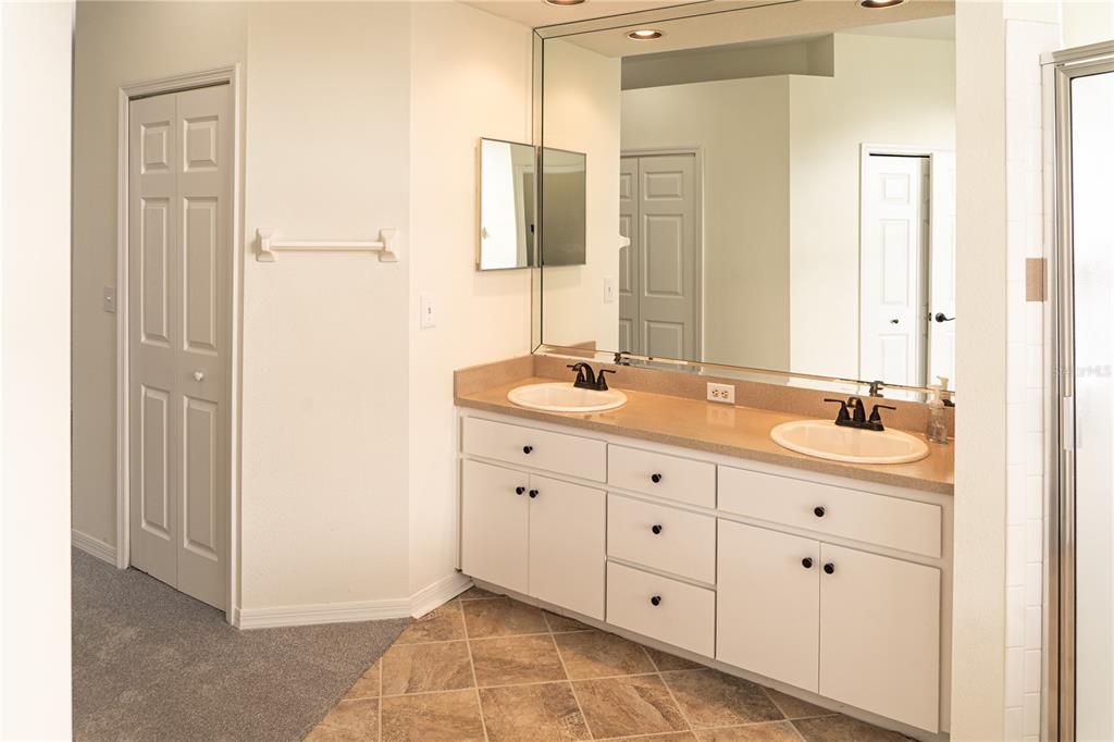 Active With Contract: $474,990 (4 beds, 2 baths, 2098 Square Feet)