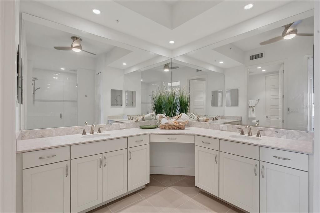 Active With Contract: $1,000,000 (3 beds, 2 baths, 2306 Square Feet)