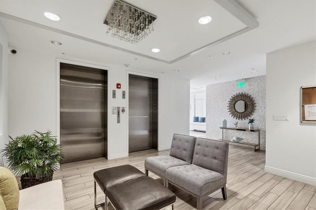 Active With Contract: $1,000,000 (3 beds, 2 baths, 2306 Square Feet)