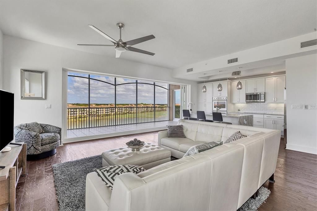 Active With Contract: $1,000,000 (3 beds, 2 baths, 2306 Square Feet)