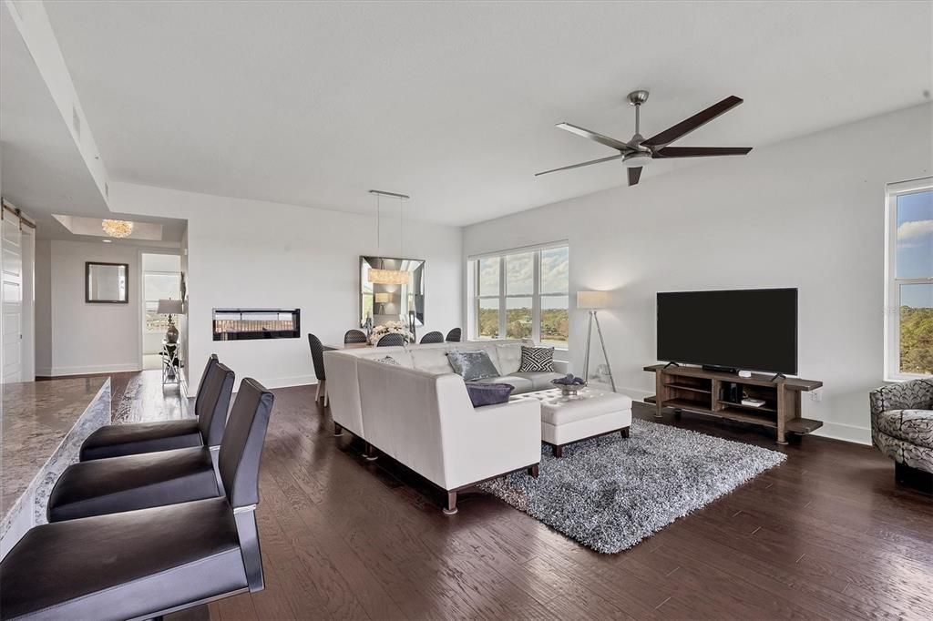 Active With Contract: $1,000,000 (3 beds, 2 baths, 2306 Square Feet)
